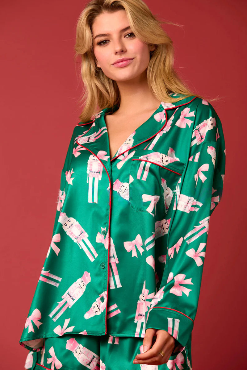 Green Nutcracker Lapel Collar Long Sleeve Top And Shorts Pajama Set