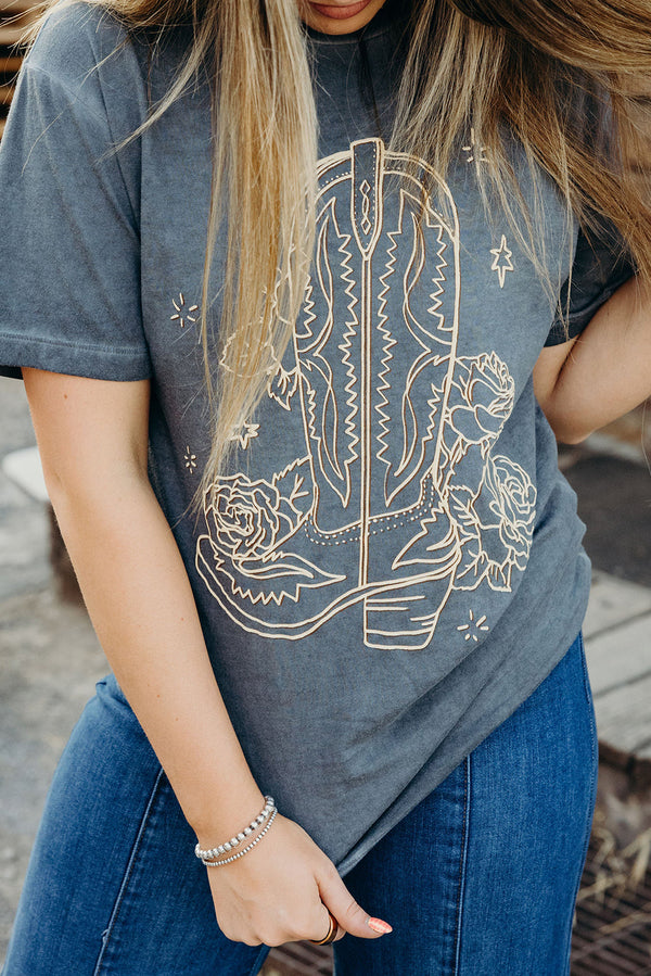 High-rise Vintage Cowboy Boots Floral Graphic Tee