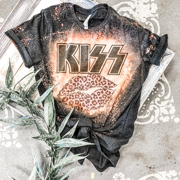 KiSS tee